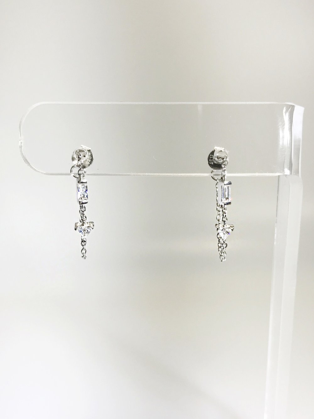 DOUBLE CZ STONE CHAIN EARRING