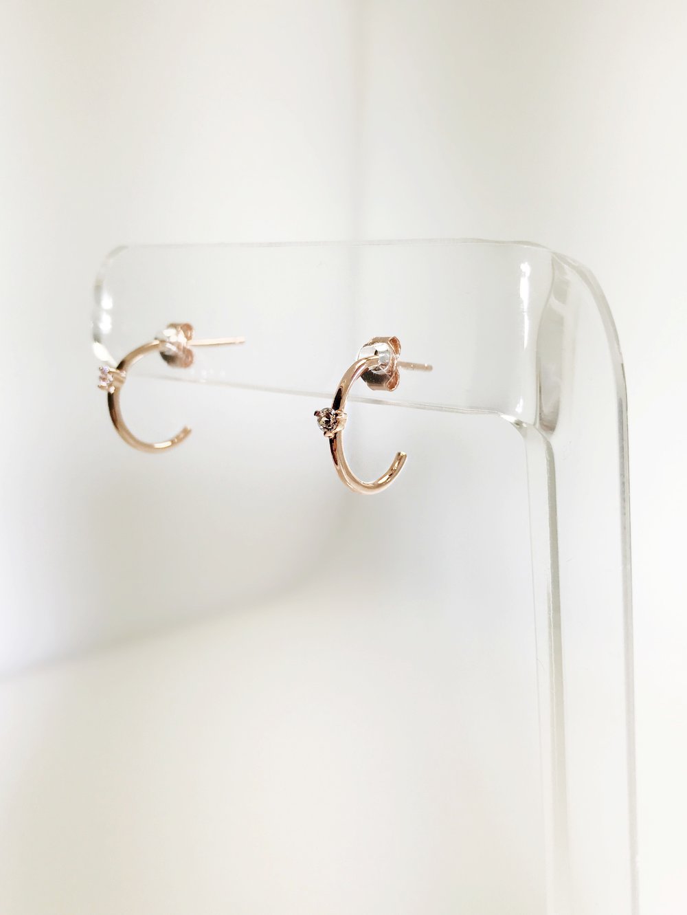 MINI SINGLE CZ (MINI) HALF HOOP EARRING