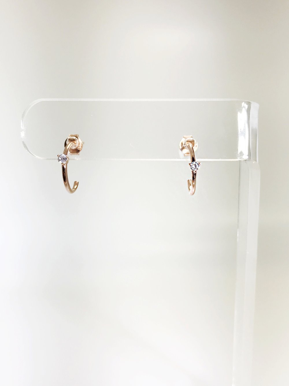 MINI SINGLE CZ (MINI) HALF HOOP EARRING