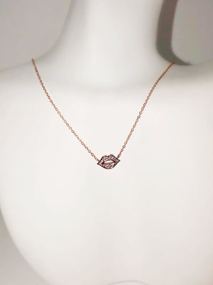 KISS CZ NECKLACE